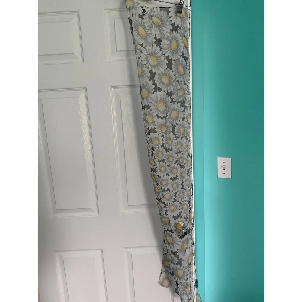 Daisy Floral Print Sheer Scarf White Yellow Flower Lightweight Long Wrap Scarf